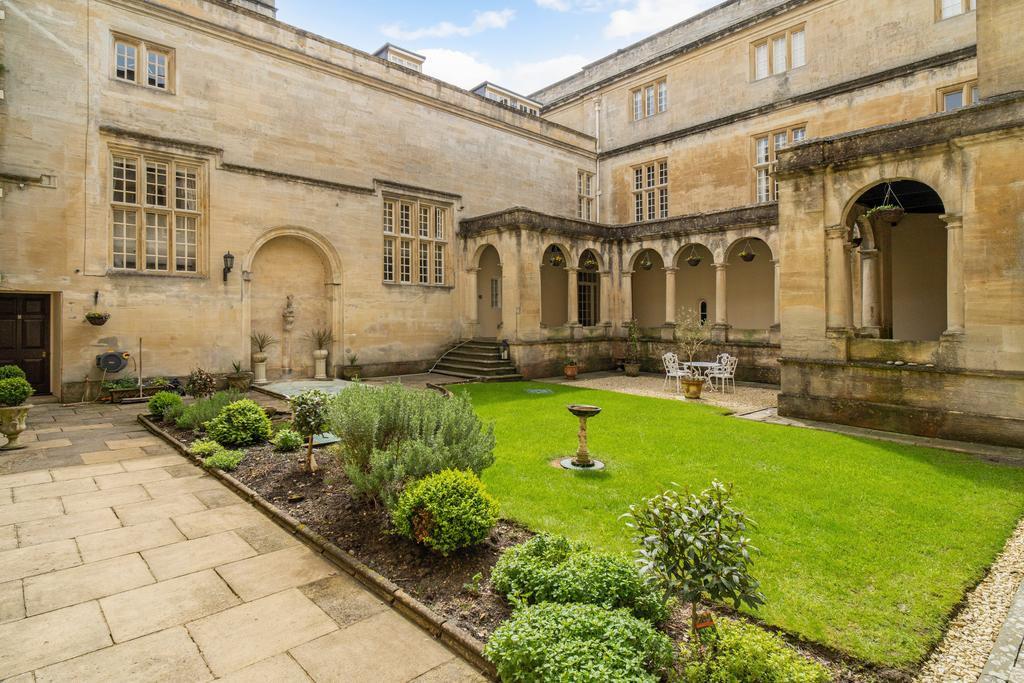 7 Sherborne House, Sherborne, GL54 3 DZ, for...