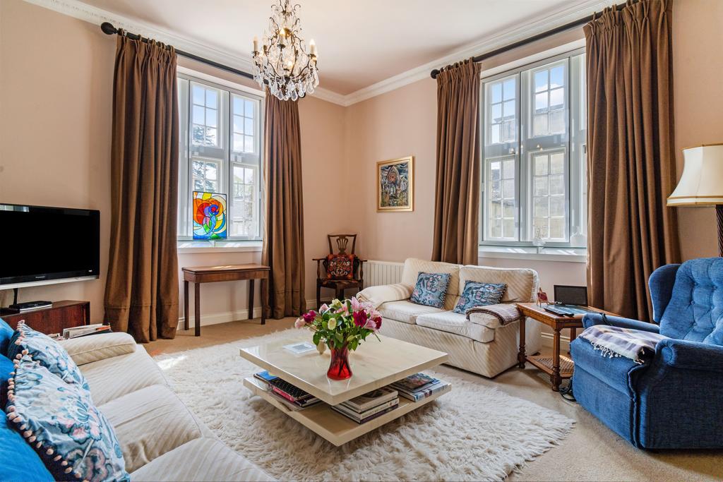 7 Sherborne House, Sherborne, GL54 3 DZ, for...