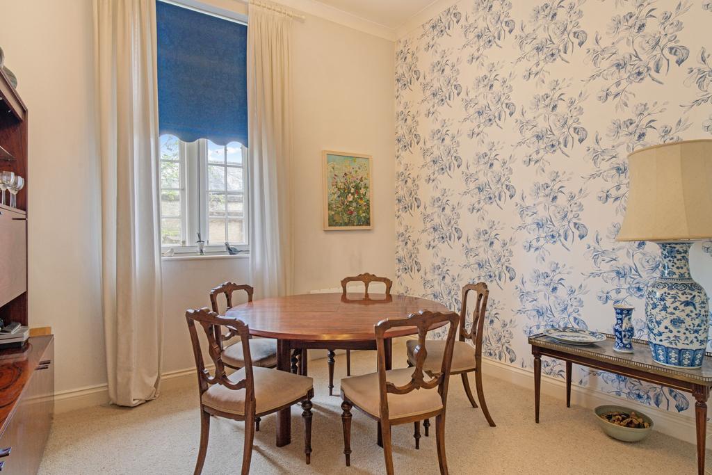 7 Sherborne House, Sherborne, GL54 3 DZ, for...
