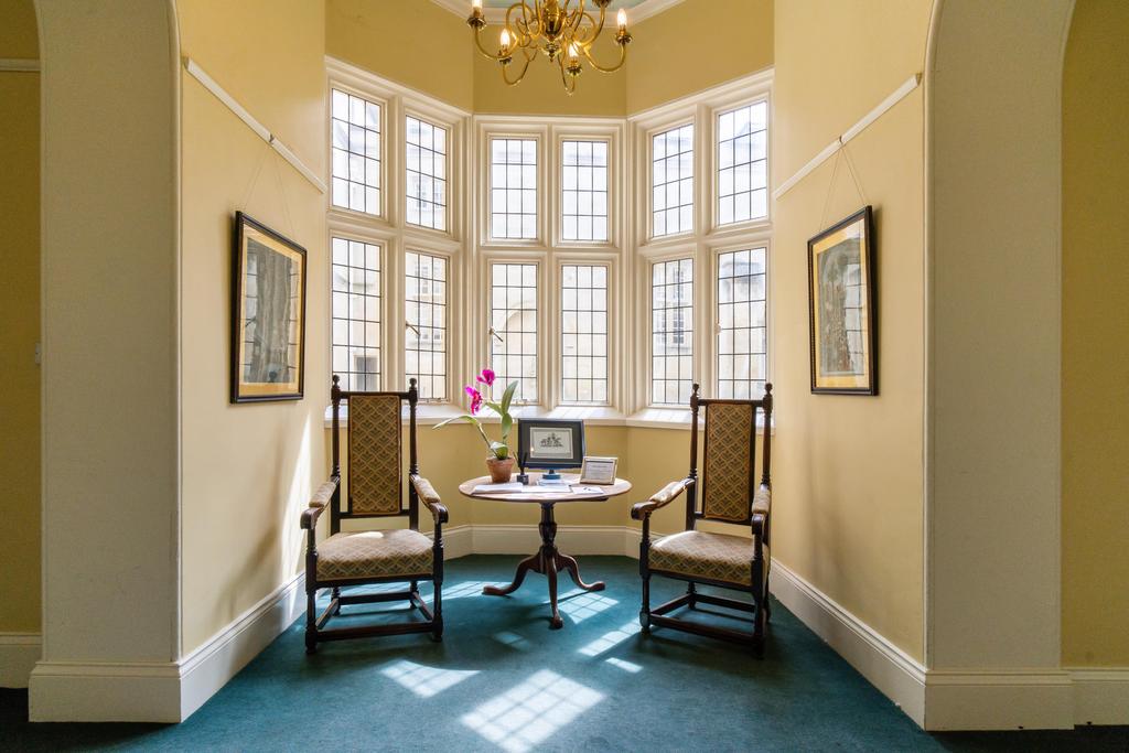 7 Sherborne House, Sherborne, GL54 3 DZ, for...
