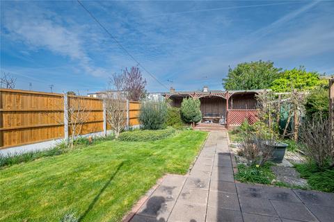 2 bedroom bungalow for sale, North Avenue, Southend-on-Sea, Essex, SS2