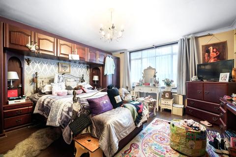 83 Shirley Gardens, Barking, IG11 9XB