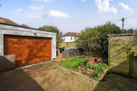 3 bedroom semi-detached house for sale, Arterial Road, Leigh-On-Sea, SS9