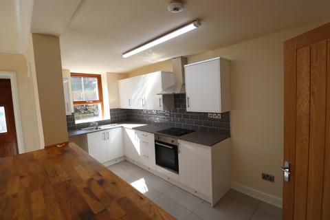 3 bedroom terraced house to rent, 35 Hall Fold, Whitworth, Rochdale