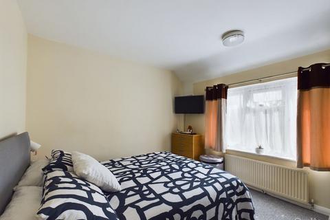 3 bedroom terraced house for sale, Gascoigne Road, New Addington, Croydon
