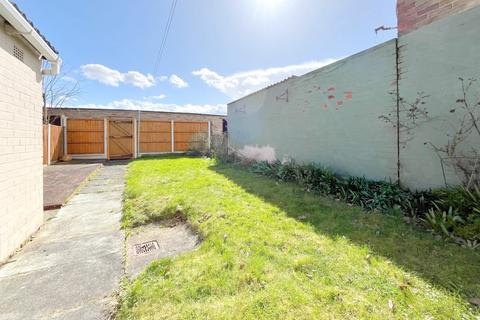 3 bedroom terraced house for sale, Great Knightleys, Lee Chapel North, Basildon, Essex SS15