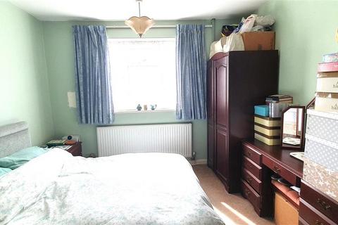 2 bedroom maisonette for sale, Wellington Road, Feltham