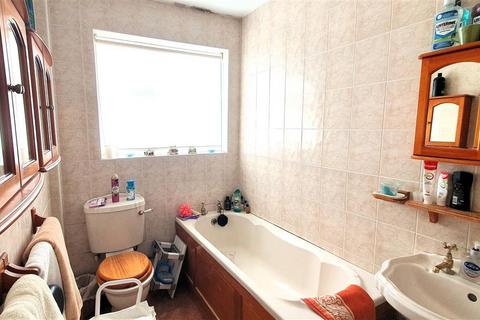 3 Wellington Road, Feltham, TW14 9QX