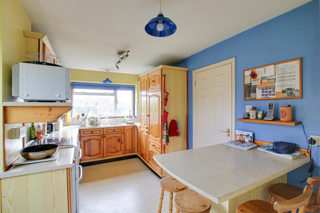 Kitchen/Breakfast Rm