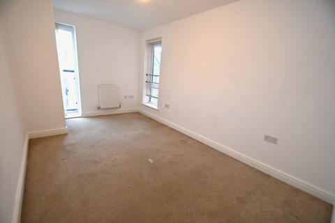 122 Chadwick Road, Slough, SL3 7FW