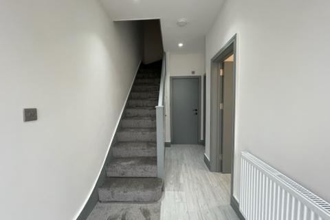 5 bedroom terraced house to rent, Thornton Heath CR7
