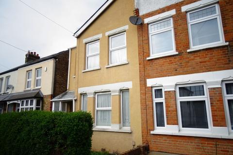 3 bedroom semi-detached house for sale, Chaucer Road Ashford, TW15