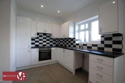2 bedroom apartment to rent, Hoe Lane, Waltham Abbey EN9
