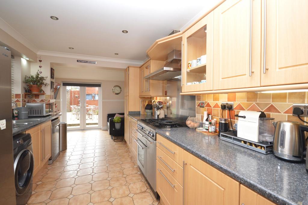 Kitchen / Breakfast Room