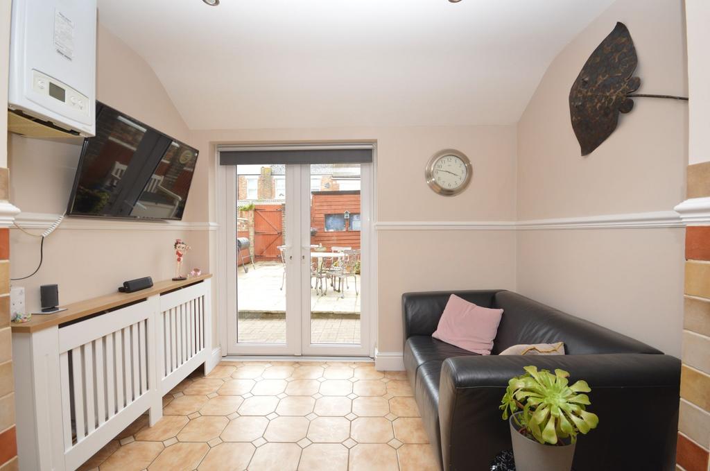 Kitchen / Breakfast Room