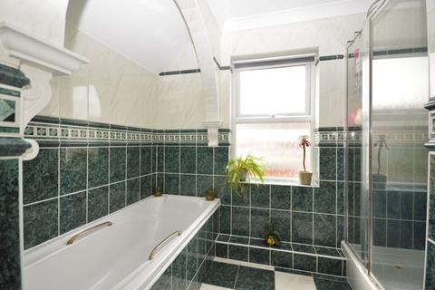 24 Quested Road, Folkestone, CT19 4BY