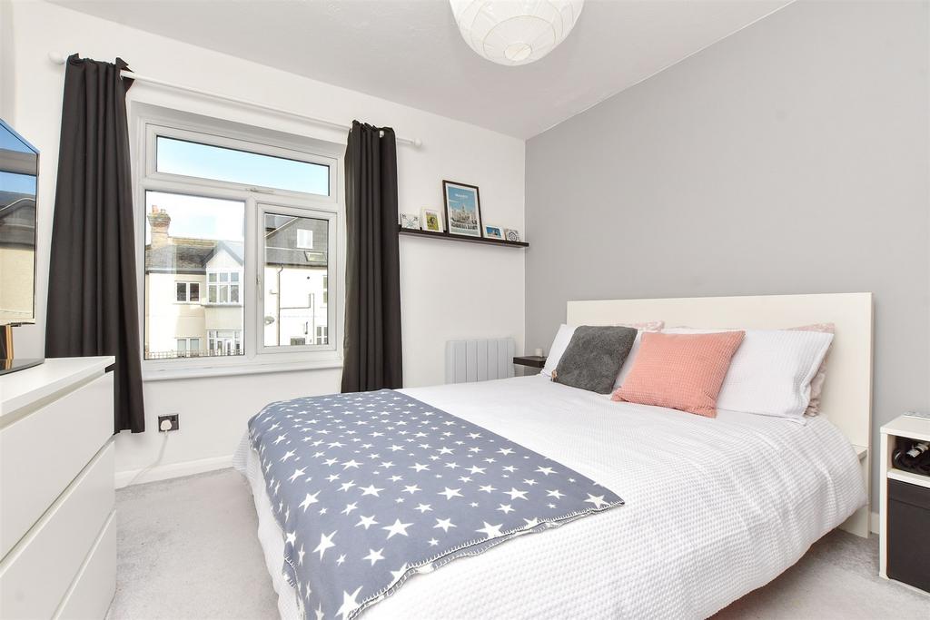 St. James Avenue, Sutton, Surrey 1 bed apartment for sale £240,000