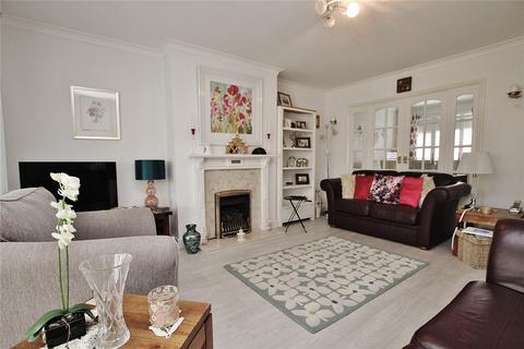 11 Connaught Crescent, Brookwood, Woking, GU24 0AN