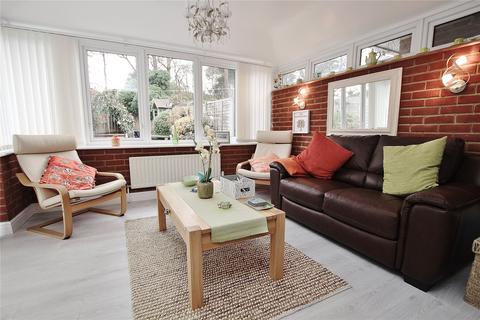 11 Connaught Crescent, Brookwood, Woking, GU24 0AN