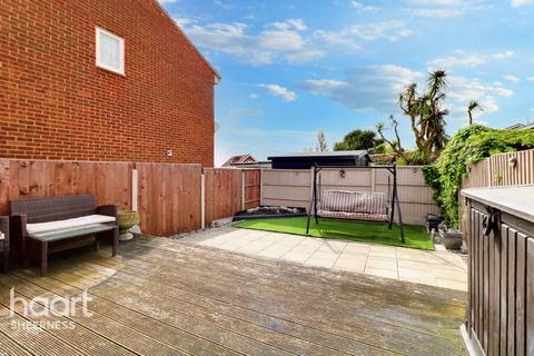 35 Cliff View Gardens, Warden, Sheerness, ME12 4NH