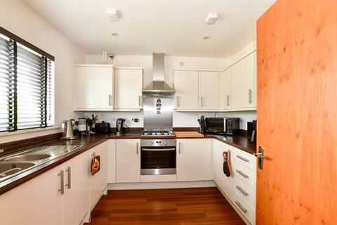 3 bedroom end of terrace house for sale, Davey Gardens, Barking, Essex