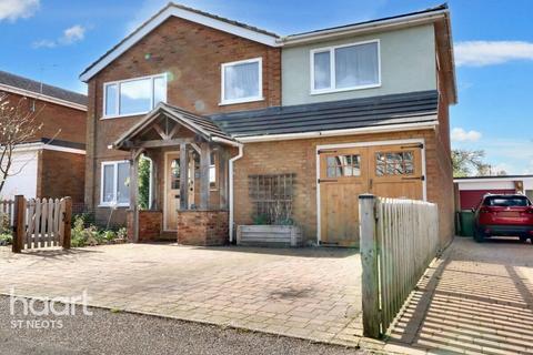 5 bedroom detached house for sale, Hawkins Close, Perry