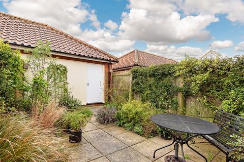 3 bedroom end of terrace house for sale, Old School Drive, Southwold IP18