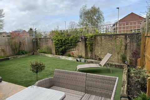 4 Bishopsfield, Cricklade, Swindon, SN6 6BS