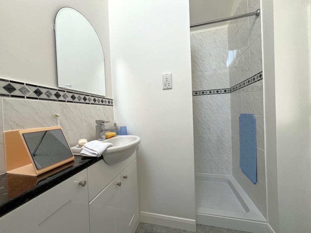 Ensuite