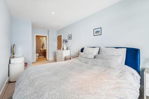 2 bedroom apartment for sale, Juniper Drive, London SW18