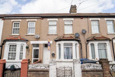 3 bedroom terraced house for sale, Queens Road, Southall