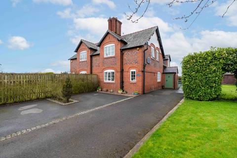5 bedroom cottage for sale - Kinnerton Road, Chester CH4