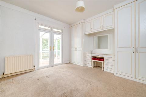 8 Midland Road, Baildon, Shipley, BD17 6AT