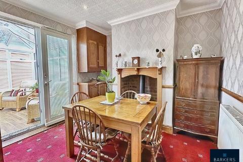 3 bedroom terraced house for sale, Kirkgate, Hanging Heaton, Batley
