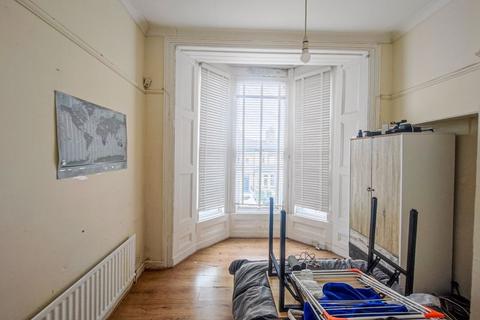1 bedroom flat for sale, Vicarage Park, Plumstead