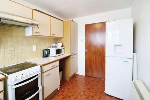 3b Randall Close, Slough, SL3 8RJ