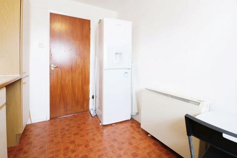 3b Randall Close, Slough, SL3 8RJ
