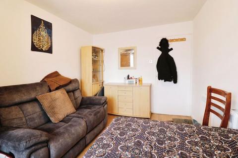 3b Randall Close, Slough, SL3 8RJ
