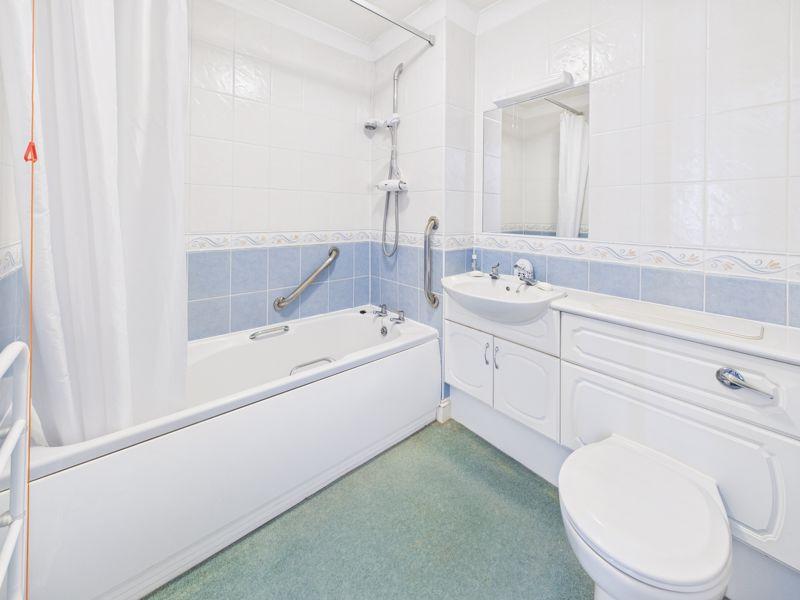 Ensuite bathroom