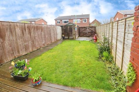 2 bedroom terraced house for sale, Mayland Avenue, Hull
