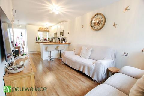 118 Bushbarns, Cheshunt, Waltham Cross, EN7 6EF