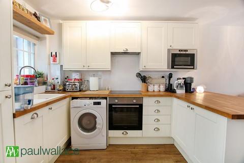 118 Bushbarns, Cheshunt, Waltham Cross, EN7 6EF
