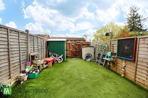 118 Bushbarns, Cheshunt, Waltham Cross, EN7 6EF