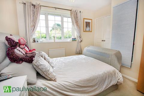 118 Bushbarns, Cheshunt, Waltham Cross, EN7 6EF
