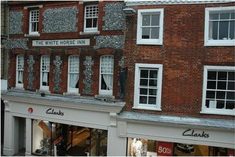 2 bedroom apartment to rent, High Street Winchester