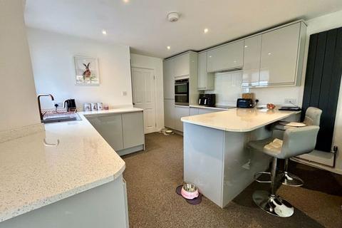 22 Baker Close, Clevedon, BS21 7TW