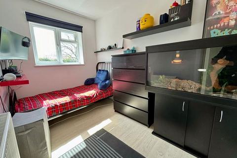 22 Baker Close, Clevedon, BS21 7TW