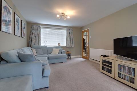 3 bedroom semi-detached house for sale, Inglemere Drive, Stafford ST17