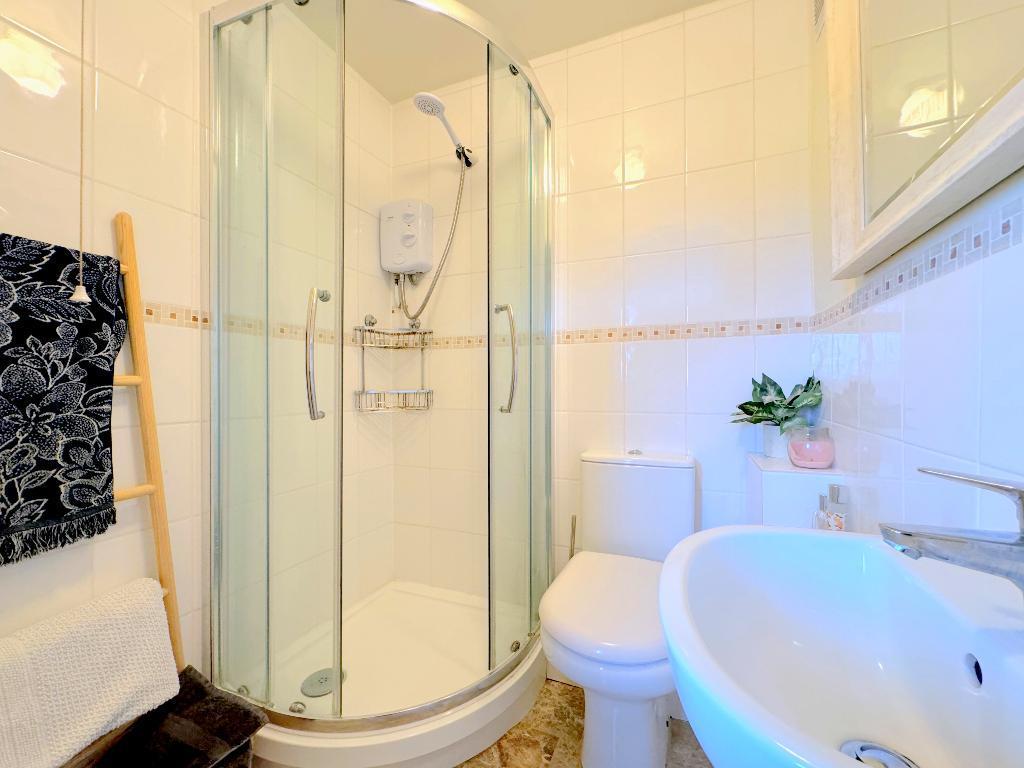 Downstairs shower room / annex en-suite