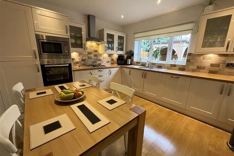 83c Breck Lane, Dinnington, Sheffield, S25 2LJ